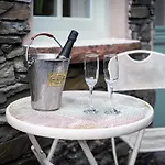 Glen Wynne - Free Off-site Health Club Access With Pool, Sauna, Steam & Gym Short 5 Minute Drive Away Pensjonat