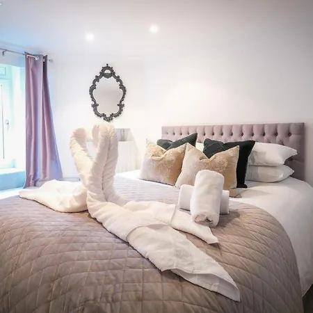 Glen Wynne - Free Off-site Health Club Access With Pool, Sauna, Steam & Gym