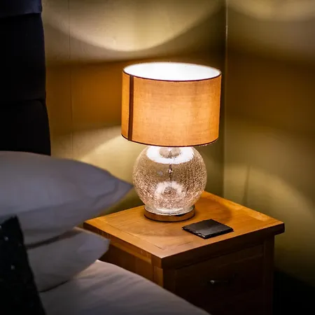 Konukevi Glen Wynne - Free Off-site Health Club Access With Pool, Sauna, Steam & Gym Short 5 Minute Drive Away 4*