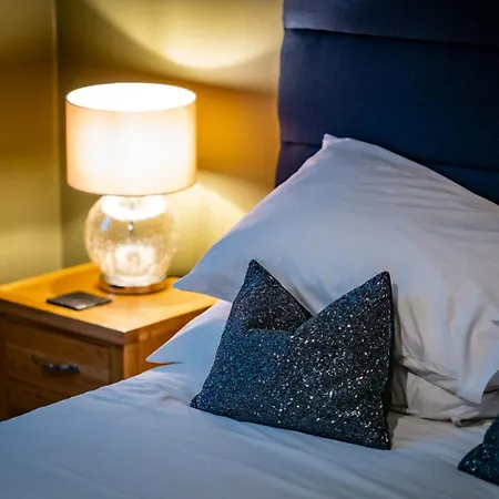 Glen Wynne - Free Off-site Health Club Access With Pool, Sauna, Steam & Gym Short 5 Minute Drive Away